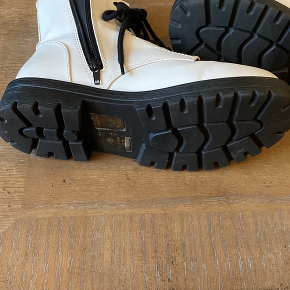 SHEIN White Combat Boots - Picture 14 of 14